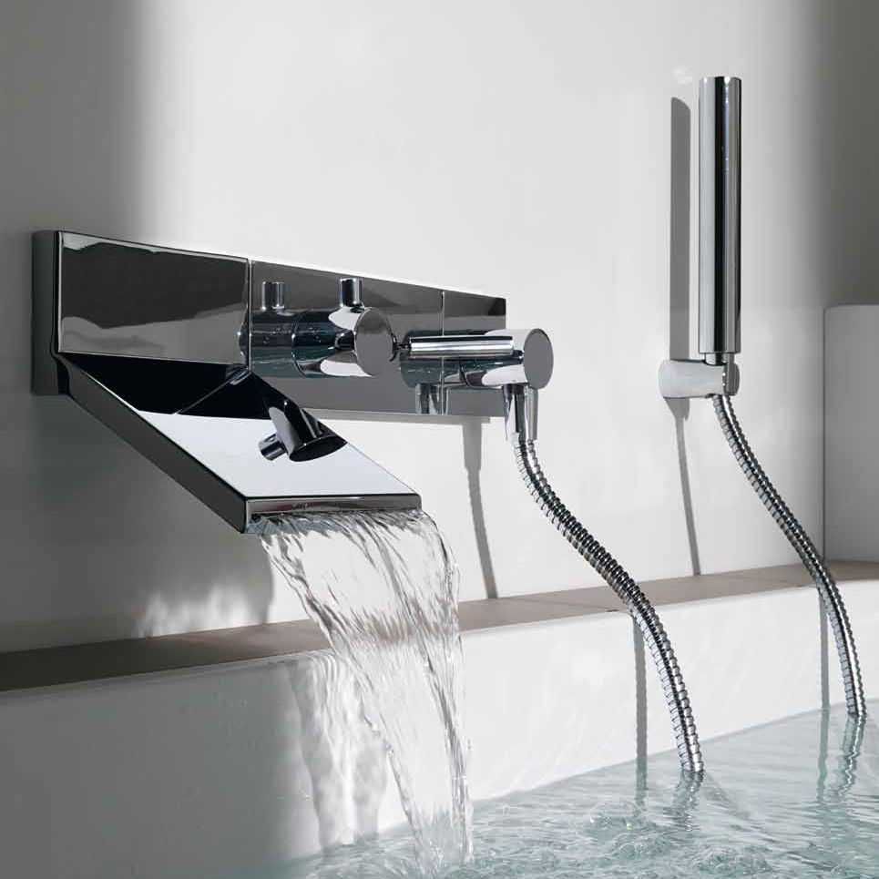 Встроенный смеситель с изливом. Каскадные смесители Грое. Смеситель Mixer Modern Bath Faucet. Смеситель Serra Cascata. Каскадный смеситель для раковины Grohe.