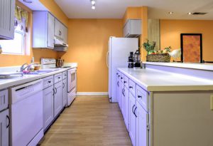 Cuisine en longueur en couleur